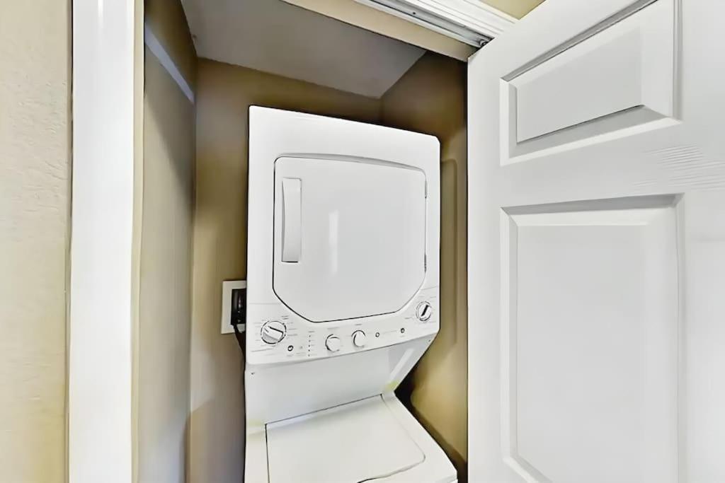 Entire Rental 3-Br Minutes From Disney X8 Hot Tub Apartment 2204 Орландо Экстерьер фото
